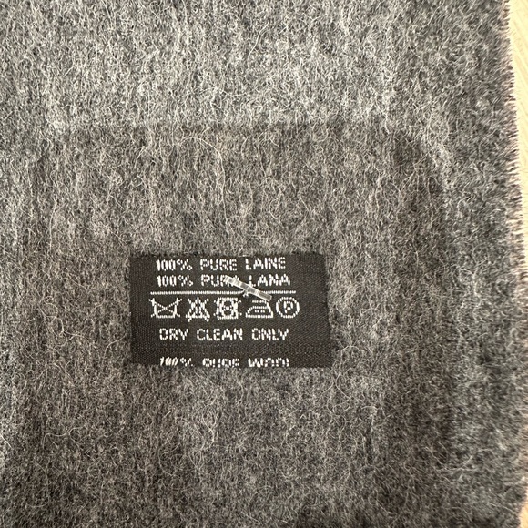 Wool Scarf - Brand New - Picture 2 of 3
